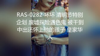 露脸丸子头学妹，卖力吃鸡鸡