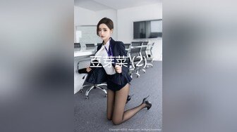 【新速片遞】 尾随偷拍美女裙底❤️蕾丝吊带裙小公主约会..双腿岔开露骚窄内给大家看好利来小姐姐肉丝内内怼镜头