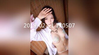 户外商场公厕大神隐藏隔间TP各种类型年轻美女美少妇方便完事还要跟拍全身近景特写私处