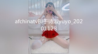 风骚大奶子御姐少妇激情大秀，不停用道具抽插骚穴，浪叫呻吟表情好骚，还舔假鸡巴上的淫水，高潮喷水好刺激