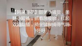 高颜值眼镜妹！近期下海小尺度秀！扭腰摆臀脱掉衣服，极品美乳又大又挺，半脱下内裤蜜桃美臀