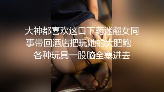 情趣肚兜露脸一个人带孩子的单身少妇，哺乳期激情大秀赚生活费