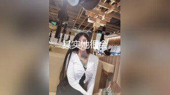 校园霸凌-强迫女生脱光衣服检查是不是处女,几个男生想过来看,被骂走了