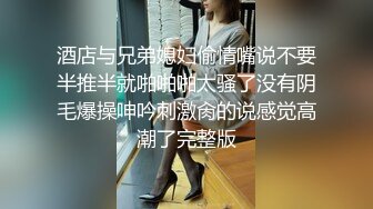  皮肤黝黑的漂亮女友，露脸出镜骑乘大肉棒，全程都是女友在动，舒服内射！